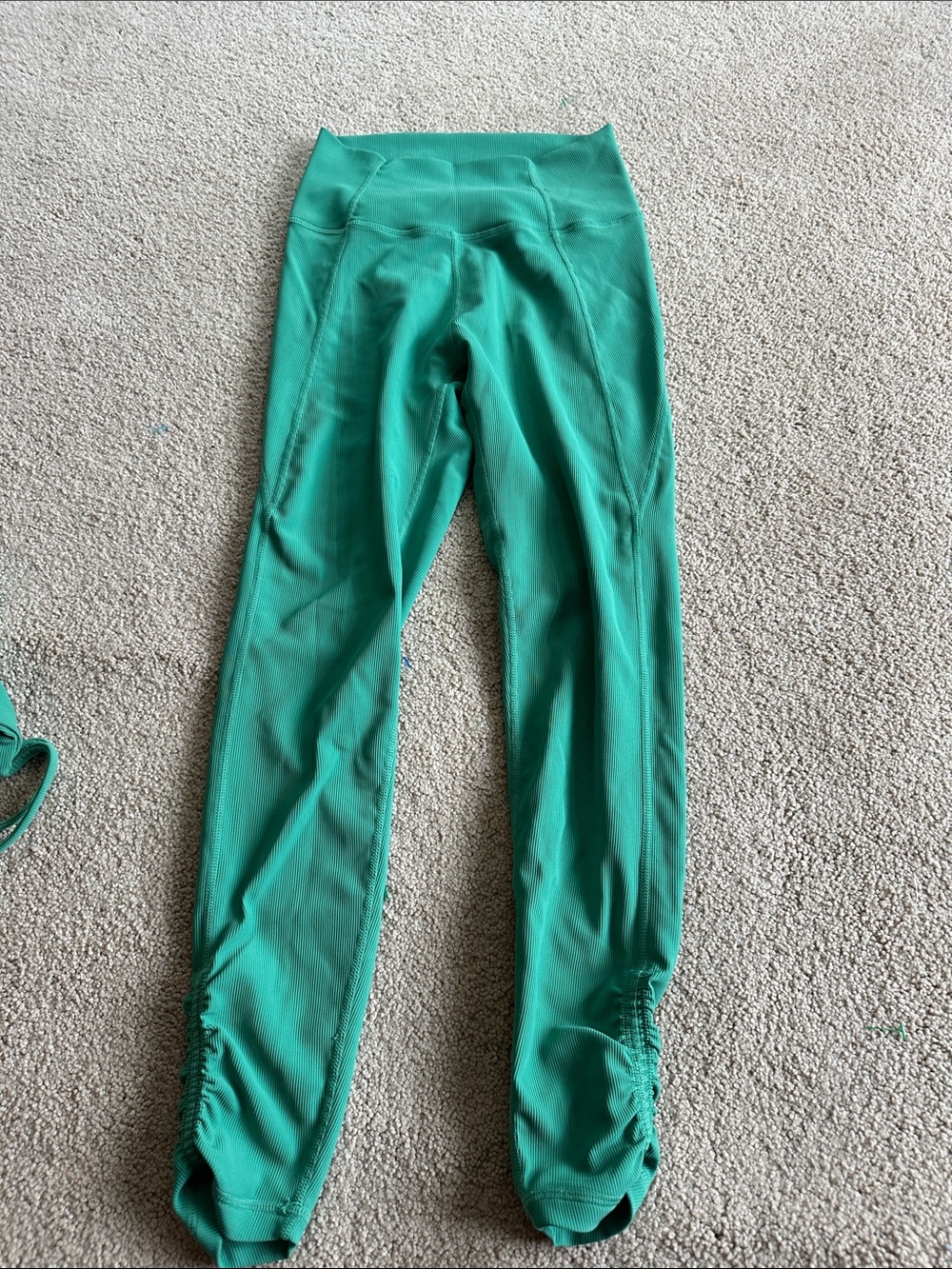 Wilo the label two piece sports bra and leggings set - Picture 6 of 10